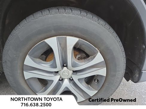Used 2018 Toyota RAV4 LE image 2