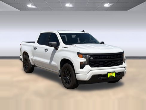 Used 2025 Chevrolet Silverado 1500 Custom w/ LPO, Dark Essentials Package RWD image 7