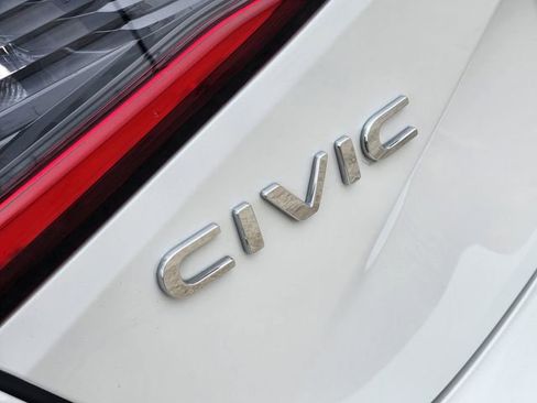 Used 2024 Honda Civic EX-L image 12