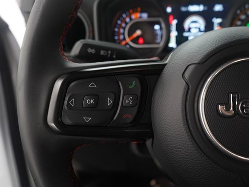 Used 2024 Jeep Wrangler Unlimited Rubicon image 26