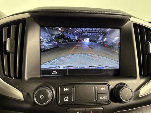 Used 2024 GMC Terrain SLT image 31