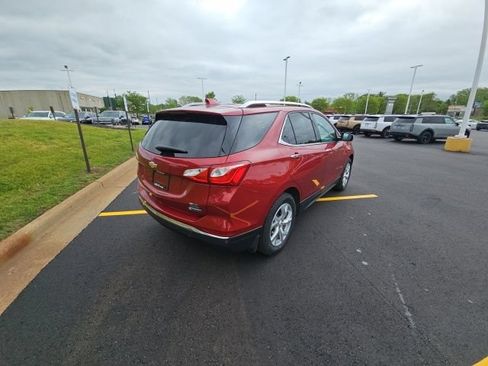 Used 2018 Chevrolet Equinox Premier FWD image 8