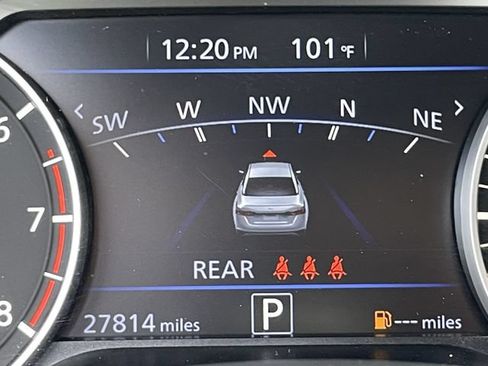 Used 2023 Nissan Altima 2.5 SR w/ SR Premium Package FWD image 15
