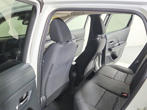 Used 2025 Nissan Kicks SV FWD image 15