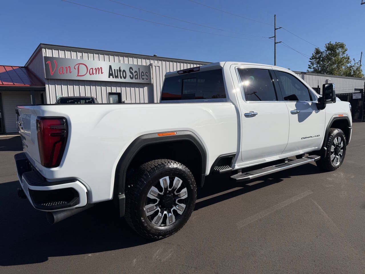 Used 2026 GMC Sierra 2500 Denali AWD/4WD image 8