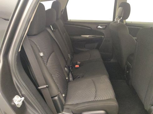 Used 2020 Dodge Journey SE FWD image 19