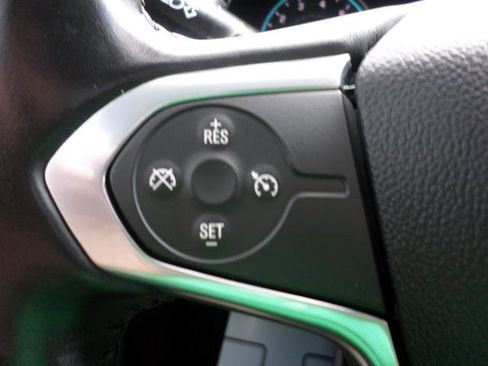 Used 2021 Chevrolet Traverse LT image 15