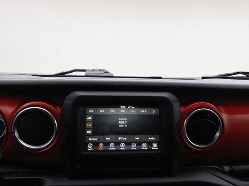 Used 2019 Jeep Wrangler Unlimited Rubicon w/ Cold Weather Group AWD/4WD image 15