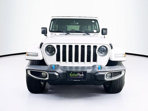 Used 2023 Jeep Wrangler Unlimited Sahara w/ Cold Weather Group AWD/4WD image 2
