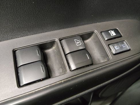 Used 2016 Nissan Versa Note SR w/ SR Tech Package image 27