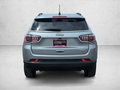 Used 2024 Jeep Compass Latitude AWD/4WD image 8