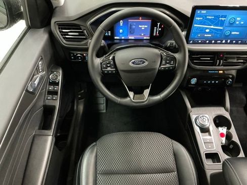 Used 2024 Ford Escape SE FWD image 11