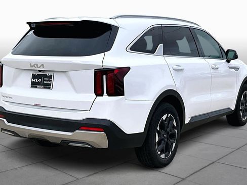 Used 2025 Kia Sorento S w/ Panoramic Sunroof Package image 11