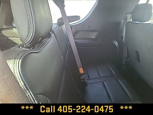 Used 2021 GMC Yukon XL Denali w/ Denali Premium Package image 30