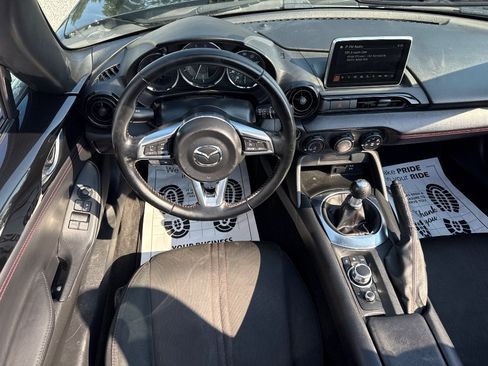 Used 2016 MAZDA MX-5 Miata Club RWD image 7