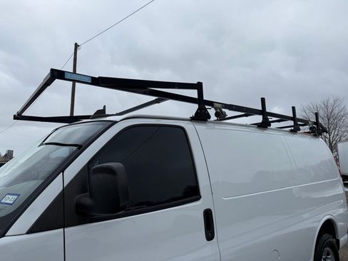 Used 2019 Chevrolet Express 2500 w/ Driver Convenience Package image 9