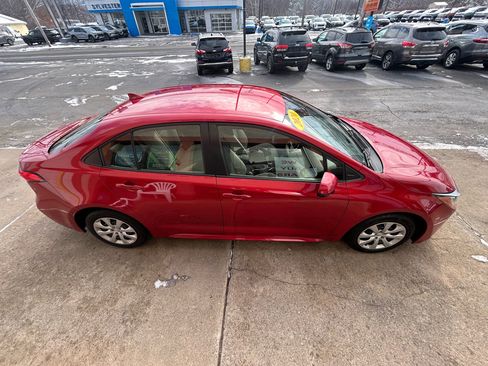 Used 2020 Toyota Corolla LE image 7