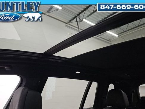 Used 2023 BMW X7 xDrive40i w/ M Sport Package AWD/4WD image 11