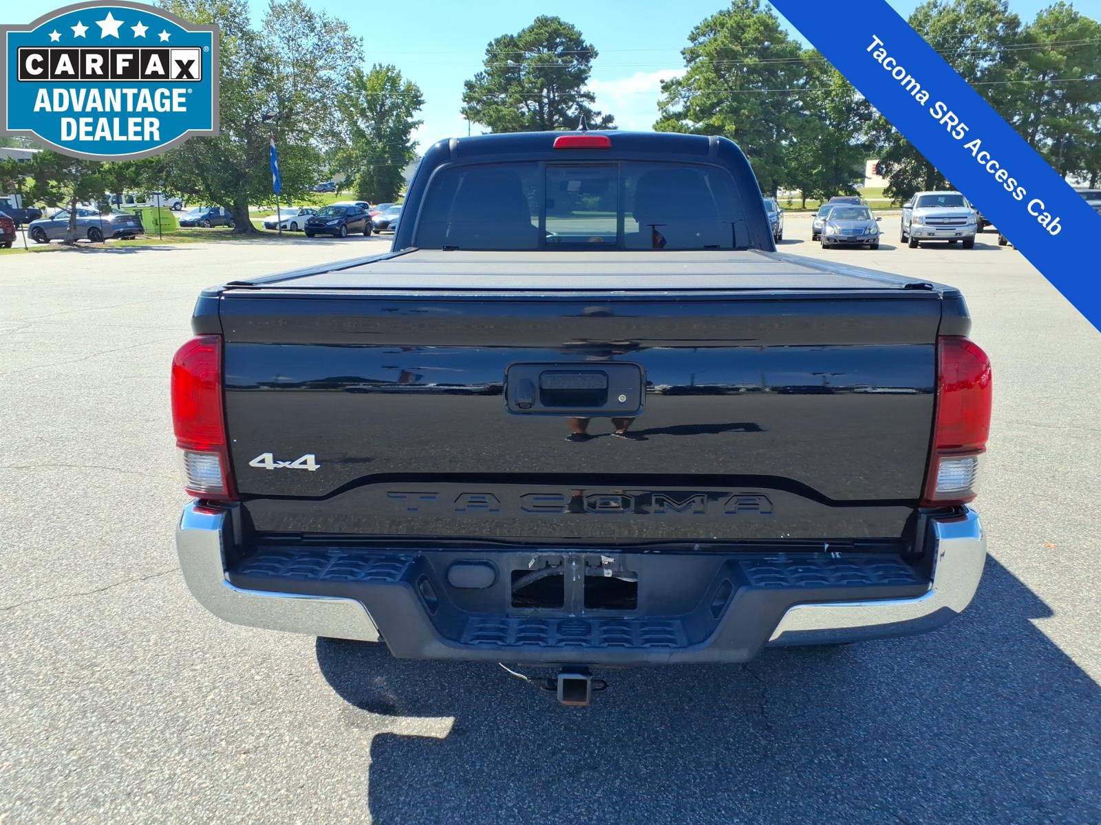 Used 2018 Toyota Tacoma SR5 w/ SR5 Appearance Package (SM) AWD/4WD image 4