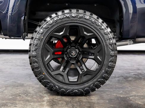 Used 2024 GMC Sierra 1500 AT4 w/ Technology Package AWD/4WD image 27