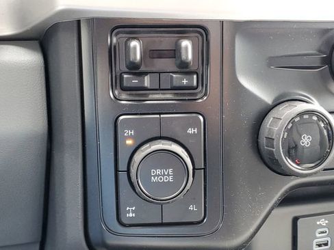 New 2026 Ford F250 XL w/ STX Appearance Package AWD/4WD image 31