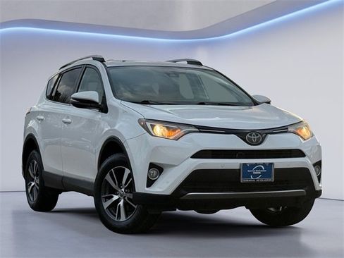 Used 2016 Toyota RAV4 XLE w/ Convenience Package image 1