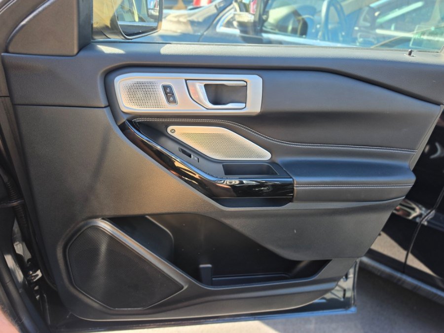 Used 2023 Ford Explorer ST AWD/4WD image 41