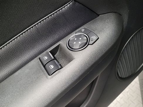 Used 2017 Ford Mustang Coupe RWD image 27