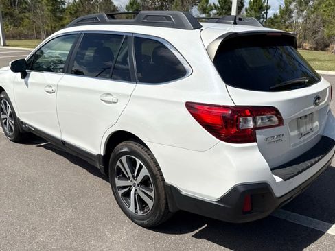 Used 2019 Subaru Outback 2.5i Limited image 7