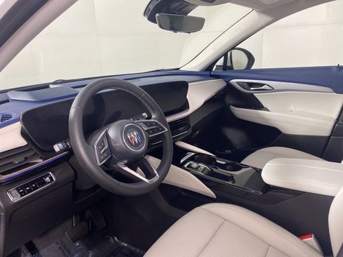 Used 2024 Buick Envision Avenir image 12