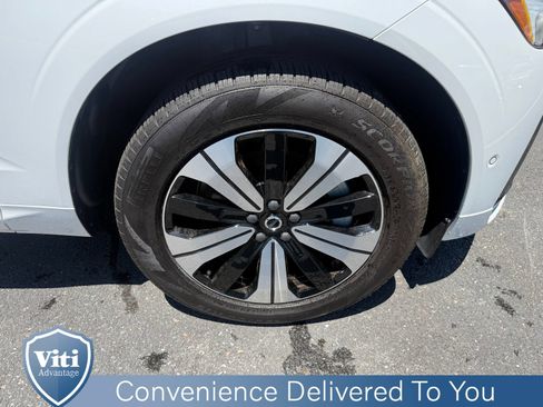 Certified 2025 Volvo XC60 T8 Plus w/ Protection Package Premier AWD/4WD image 15
