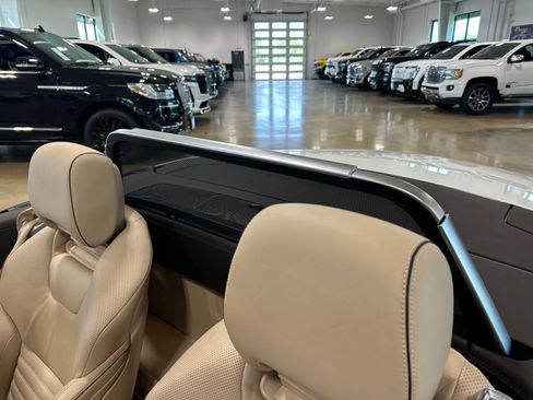 Used 2016 Mercedes-Benz SL 550 image 42