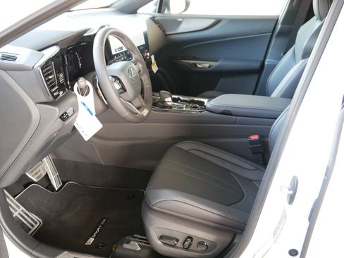 New 2026 Lexus NX 350 F Sport image 4