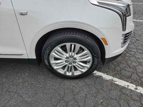 Used 2018 Cadillac XT5 Premium Luxury AWD/4WD image 13