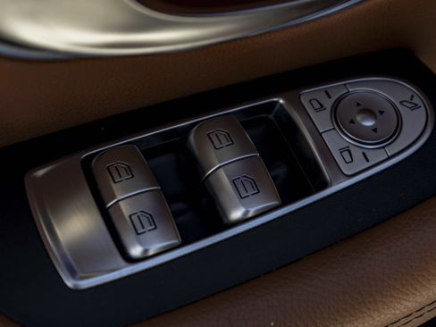 Used 2018 Mercedes-Benz E 400 Coupe image 39