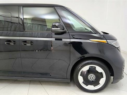 Used 2025 Volkswagen ID. Buzz Pro S image 8