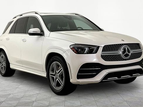 Used 2022 Mercedes-Benz GLE 450 4MATIC w/ Revised AMG Line Exterior image 3