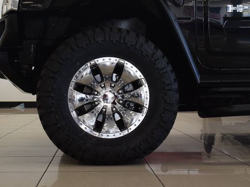 Used 2003 HUMMER H2 w/ Preferred Equipment Group AWD/4WD image 13