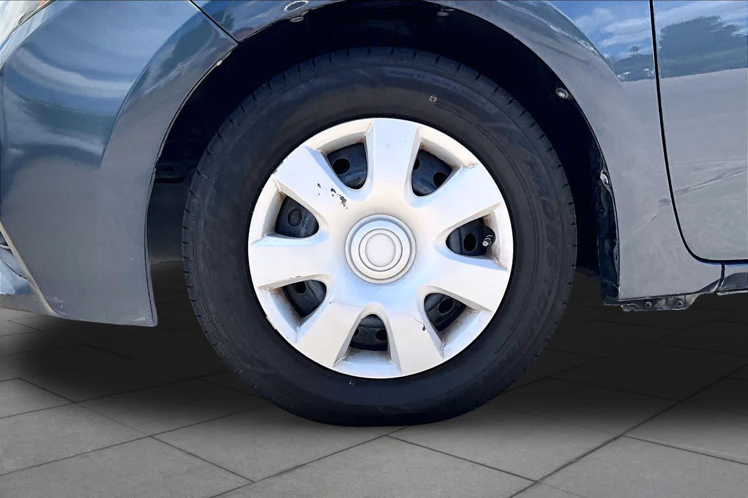 Used 2014 Toyota Corolla L FWD image 9