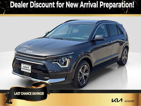 New 2025 Kia Niro SX image 1