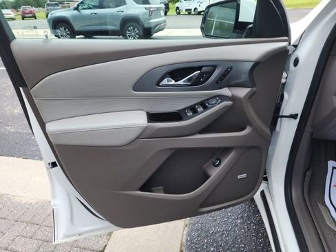 Used 2019 Chevrolet Traverse Premier w/ Driver Confidence II Package image 25