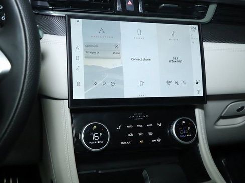 Used 2026 Jaguar F-PACE SVR image 26