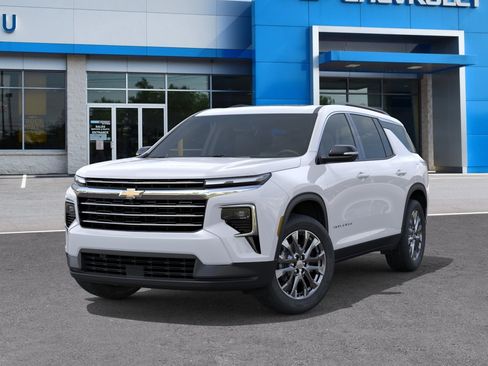New 2026 Chevrolet Traverse LT w/ Sun and Wheel Package AWD/4WD image 30