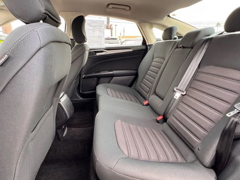 Used 2018 Ford Fusion SE image 13