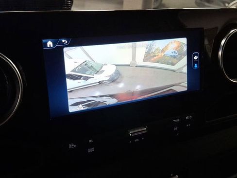 Used 2025 Mercedes-Benz Sprinter 2500 image 18