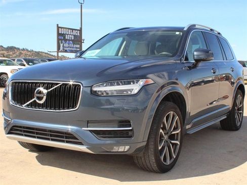 Used 2018 Volvo XC90 T6 Momentum w/ Momentum Plus Package AWD/4WD image 2