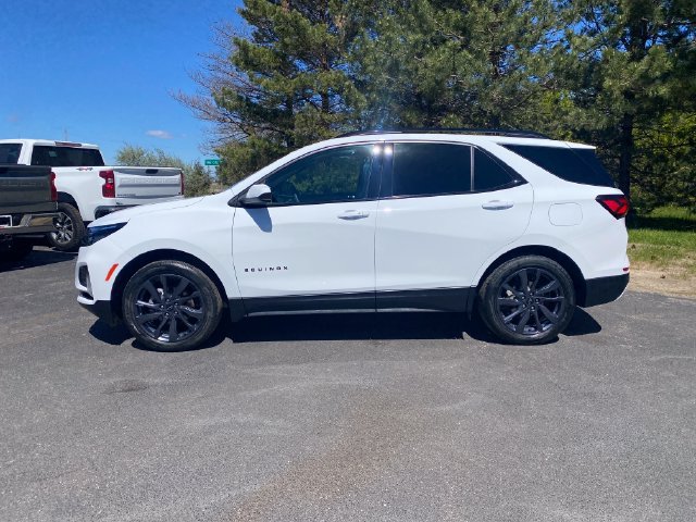 Used 2024 Chevrolet Equinox RS w/ LPO, Floor Liner Package FWD image 2