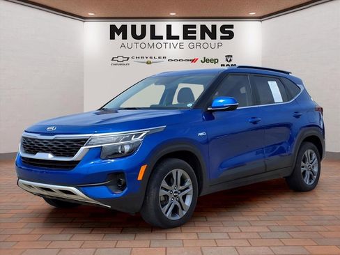 Used 2021 Kia Seltos S AWD/4WD image 1
