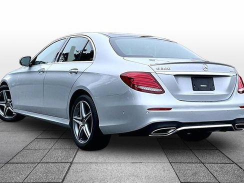 Certified 2019 Mercedes-Benz E 300 4MATIC image 5
