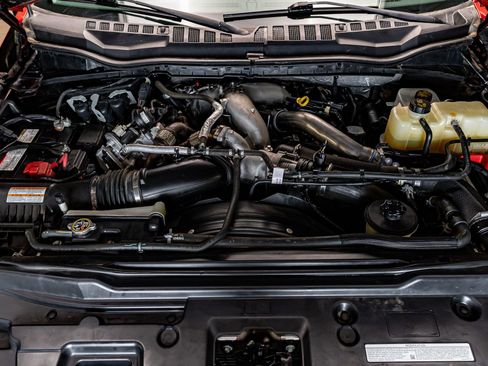 Used 2022 Ford F450 Limited w/ FX4 Off-Road Package image 32